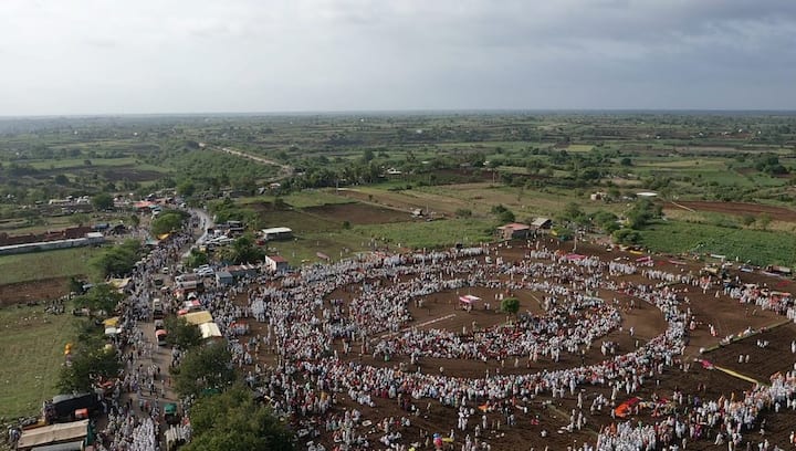 अवघ्या दोन दिवसांवर आषाढी आली आहे आणि पालखी सोहळ्यात सहभागी होणाऱ्यांची संख्या सुद्धा वाढत आहे. 