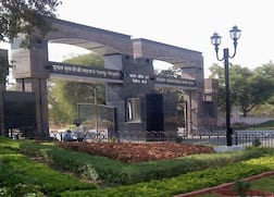 राष्ट्रसंत तुकडोजी महाराज नागपूर विद्यापीठाच्या BA अभ्यासक्रमात रा.स्व.संघाचा इतिहास