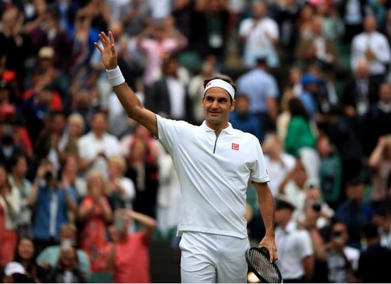 Roger Federer beats Rafael Nadal in four sets to reach Wimbledon finals फेडरर बाराव्यांदा विम्बल्डनच्या अंतिम फेरीत, नदालचा चार सेट्समध्ये पराभव