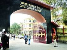 फेसबुकवर वादग्रस्त धार्मिक पोस्ट, तरुणीला कोर्टाने कुराण वाटण्याची शिक्षा फर्मावली