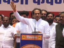 पीक विम्याची प्रकरणं 15 दिवसात सोडवा, उद्धव ठाकरेंचा मुंबईतल्या मोर्चातून इशारा