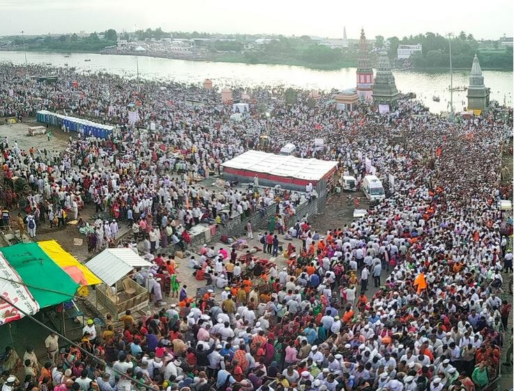 एक तरी वारी अनुभवावी...