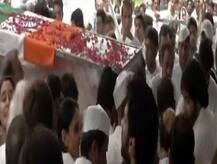 दिल्लीच्या माजी मुख्यमंत्री शीला दीक्षित यांच्यावर शासकीय इतमामात अत्यसंस्कार