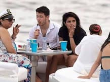 तुला फक्त दिवाळीतच अस्थमा होतो का? सिगारेट ओढणाऱ्या प्रियांका चोप्राला नेटकऱ्यांचा सवाल