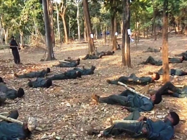 7 Naxals killed in an encounter in Sitagota jungle under Bagnadi Police Station in Rajnandgaon महाराष्ट्र-छत्तीसगडच्या सीमेवर सात नक्षलवाद्यांना कंठस्नान