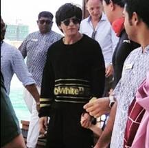 किंग खान सुट्टीवर, मालदीवमध्ये कुटुंबासोबत धम्माल