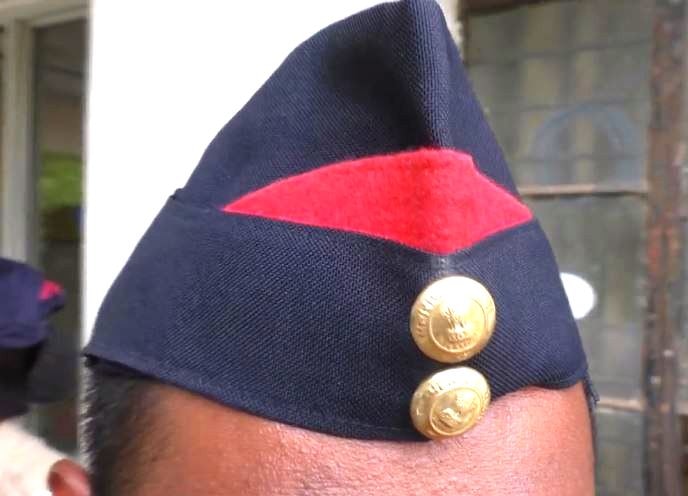 महाराष्ट्र पोलिसांच्या 70 वर्ष जुन्या टोपीचं रुप बदललं!