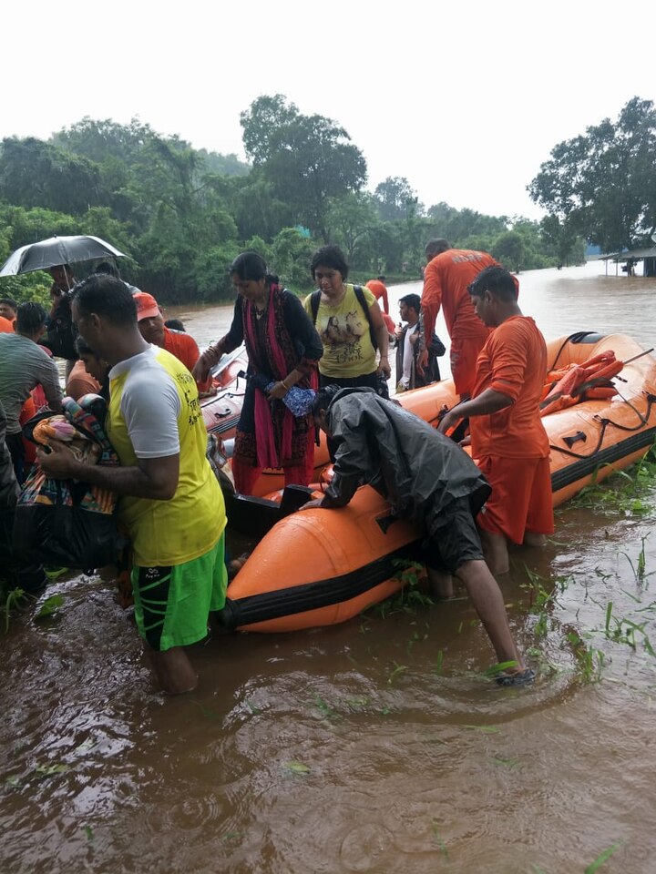 त्यानंतर एनडीआरएफ, वायू दल आणि नेव्हीच्या टीमने बचावकार्य सुरु केलं. 