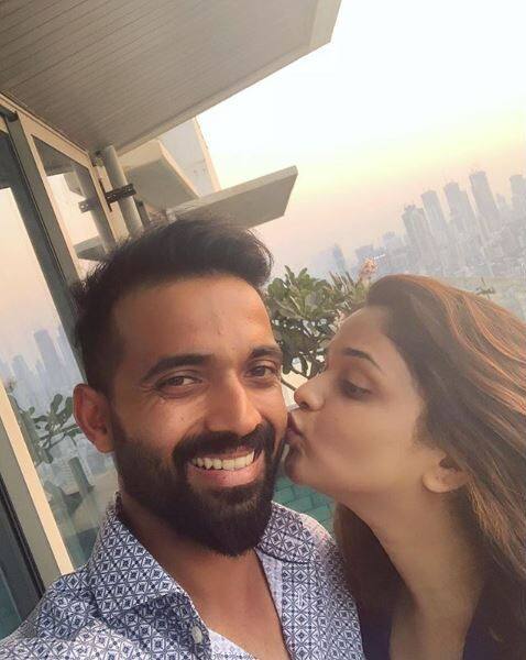 अजिंक्यने आपली बालमैत्रिण राधिका धोपावकरसोबत 26 नोव्हेंबर 2014 रोजी विवाह केला. मराठमोळ्या पद्धतीने ते बोहल्यावर चढले.