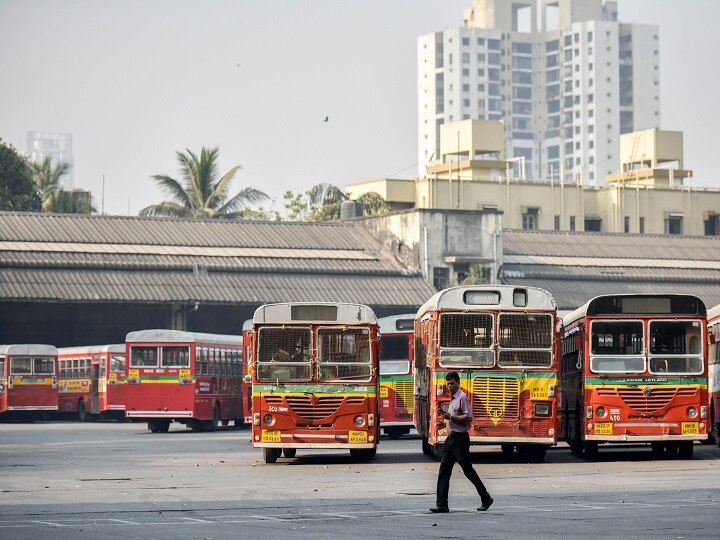 Brihanmumbai Municipal Corporation allows citizens to park their vehicle at 27 BEST Bus depots in mumbai बेस्टच्या बस डेपोमध्ये करता येणार गाड्यांचं पार्किंग, मुंबईकरांच्या होणाऱ्या वाहतूक कोंडीवर महापालिकेचा तोडगा