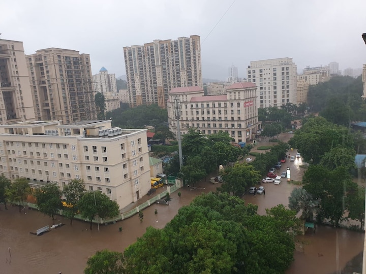 ठाण्यातील हिरानंदानी इस्टेटमध्ये पावसाने चांगलाच कहर केला. 