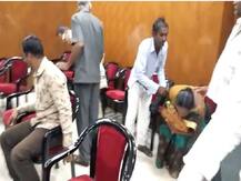 अकोला जिल्हाधिकारी कार्यालयात सहा शेतकऱ्यांचं विष प्राशन