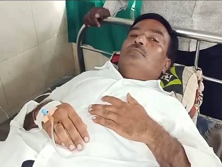 farmer attempt suicide in akola collectors office - once narendra modi appreciated him मन की बातमध्ये मोदींनी कौतुक केलेल्या हॉटेलमालकाकडून अकोला जिल्हाधिकारी कार्यालयात विषप्राशन