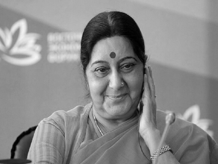 article 370 - last tweet of Sushma swaraj - I was waiting for this in my lifetime Sushma Swaraj : कलम 370 बद्दलचं सुषमा स्वराज यांचं 'ते' ट्वीट शेवटचं ठरलं
