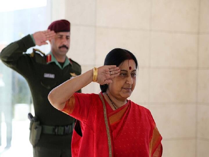  1977 मध्ये त्या हरयाणाच्या अंबाला छावणी विधानसभा मतदारसंघातून त्या पहिल्यांदा निवडून आल्या