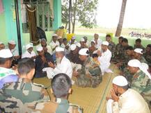 बेळगावात पूरग्रस्त भागातील जवानांचा बकरी ईदच्या प्रार्थनेत सहभाग