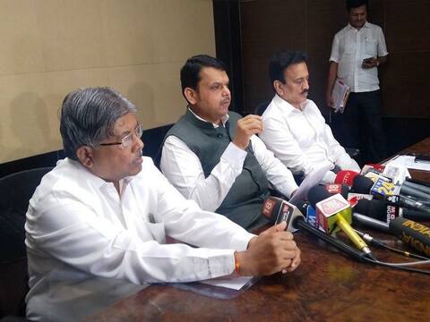 पूरग्रस्त भागासाठी केंद्र सरकारकडे 6 हजार कोटींच्या मदतीचा प्रस्ताव : मुख्यमंत्री पूरग्रस्त भागासाठी केंद्र सरकारकडे 6 हजार कोटींच्या मदतीचा प्रस्ताव : मुख्यमंत्री