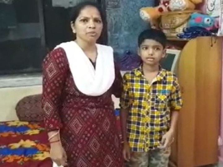 child stopped thief from stealing in vasai, thief arrested वसईत आईच्या दागिन्यासाठी अकरा वर्षाचा चिमुरडा चोराशी भिडला, स्थानिकांच्या मदतीने चोराला अटक