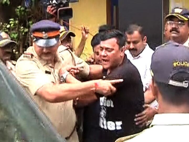 Raj Thackeray questioning today by  ED, sandeep deshpande detained by police Raj Thackeray ED Inquiry | मनसे कार्यकर्त्यांची पोलिसांकडून धरपकड सुरू