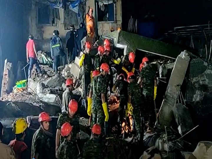 Four floors building collapsed in Bhiwandi, two Killed and 5 injured भिवंडीत चार मजली इमारत कोसळली, दोघांचा मृत्यू तर 5 जण गंभीर जखमी