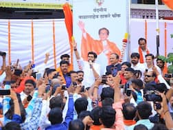 खंडणीखोरांवर कारवाई व्हावी, असे म्हणणाऱ्या आदित्य ठाकरेंच्या सभेत खंडणी मागणारा फरार पदाधिकारी मोकाट