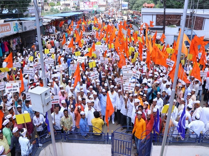 Vanjari community demands for increase in reservation by protesting in beed वाढीव आरक्षणाच्या मागणीसाठी बीडमध्ये वंजारी समाजाचा विराट मोर्चा