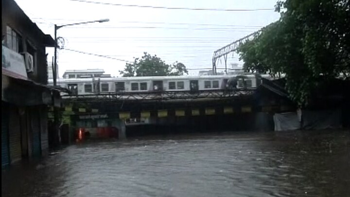 अंधेरी सबवेमध्ये साचलेलं पाणी