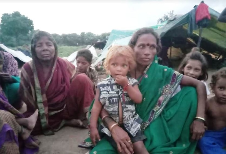 माजलगाव शहरापासून हाकेच्या अंतरावर असलेल्या केसापुरी कॅम्प परिसरात मालोजी देविदास खरात हे पाल ठोकून मागील 12-15 वर्षापासून वास्तव्यास आहेत. मालोजी यांची पत्नी लंकाबाई ही 21व्या वेळेस गरोदर असल्याचा प्रकार समोर आला. आहे. 