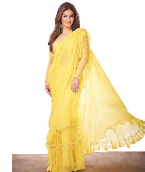 बॉलिवूड अभिनेत्री रवीना टंडनच्या चाहत्यांसाठी खूशखबर आहे. रवीना लवकरच आजी होणार आहे. वाचून नक्कीच धक्का बसला असेल, पण होय हे खरं आहे.