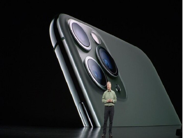 apple iphone11 pro apple watch series 5 and 7th Gen ipad launched स्मार्टफोनच्या दुनियेत अॅपलचा धमाका, ट्रिपल कॅमेऱ्यासह iPhone 11 Pro लाँच