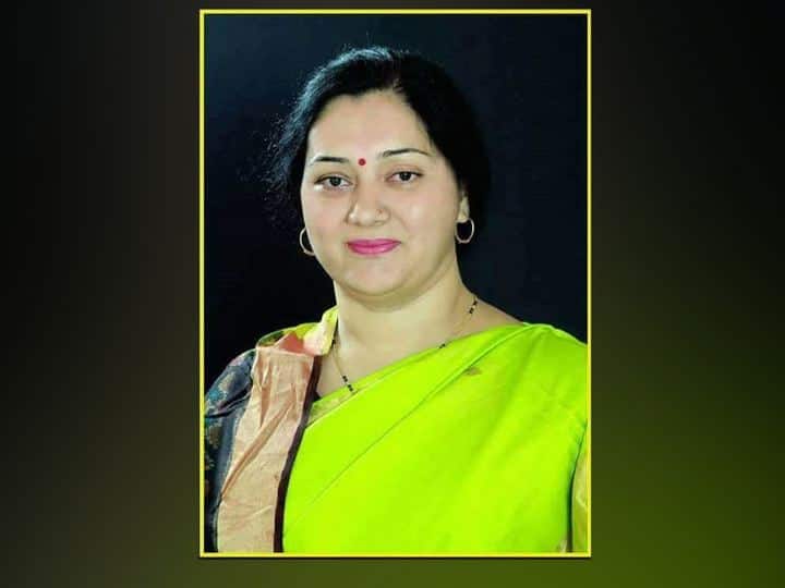 Case registered against BJP mla sangita thombare for False signatures in खोट्या स्वाक्षरी करुन फसवणूक केल्याप्रकरणी भाजप आमदार संगीता ठोंबरेंविरोधात गुन्हा दाखल