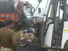 साताऱ्यात ट्रक आणि खासगी बसच्या भीषण अपघातात सहा जण जागीच ठार, 20 जखमी