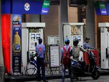 Petrol Diesel Price Today: पेट्रोल आणि डिझेलच्या किंमतीत सलग दुसर्‍या दिवशी वाढ; तुमच्या शहरात दर काय?