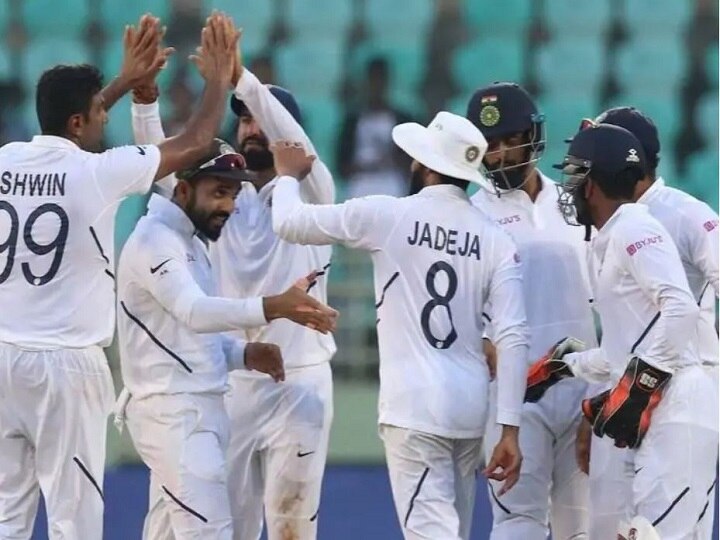 India vs South Africa 1st Test Day 2 India declare first innings at 502 रोहित शर्मा आणि मयांक अगवालची त्रिशतकी सलामी, टीम इंडियाचा पहिला डाव 502 धावांवर घोषित
