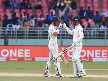 डीन एल्गर आणि क्विंटन डी कॉकची शतकी पारी, दक्षिण आफ्रिकेचं टीम इंडियाला जोरदार प्रत्युत्तर