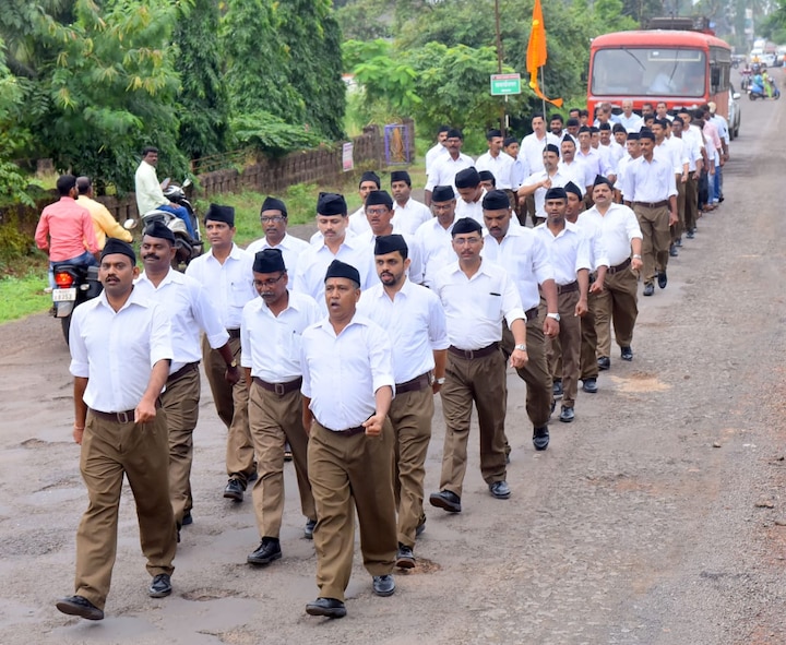 नितेश राणे 3 ऑक्टोबर रोजी कणकवलीच्या भाजप कार्यालयात जाऊन भाजपच्या सदस्यत्वाचा नोंदणी अर्ज भरला आणि भाजपमध्ये प्रवेश केला.