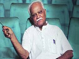 ज्येष्ठ रंगकर्मी आणि 'आविष्कार' नाट्यसंस्थेचे संस्थापक अरुण काकडे यांचं निधन