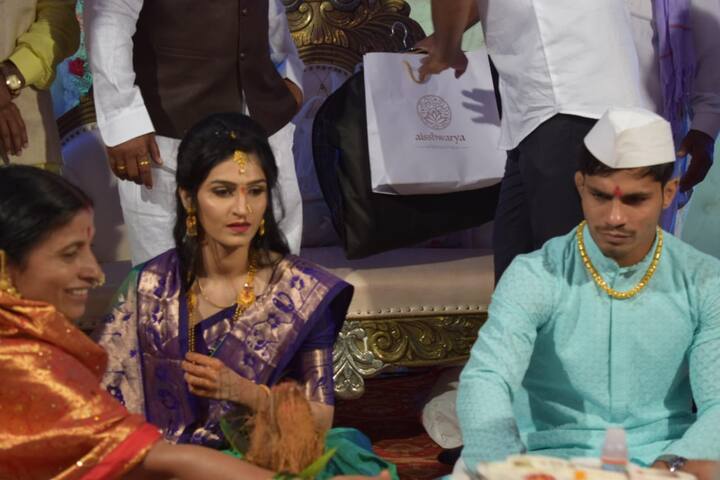 राहुल आवारेनं इतिहास घडवत नुकतेच जागतिक कुस्ती स्पर्धेत कांस्यपदक जिंकलं आहे. जागतिक कुस्ती स्पर्धेत पदक जिंकणारा तो महाराष्ट्राचा पहिला पैलवान ठरलाय.  