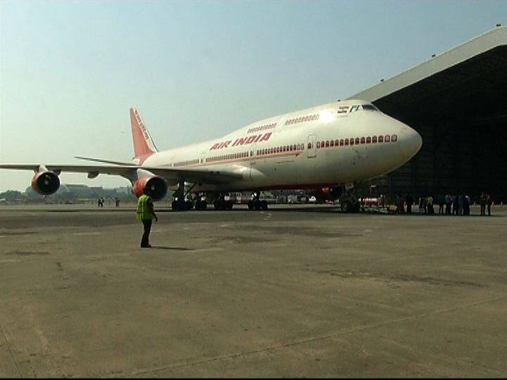 Air india 120 pilot resign एअर इंडियाच्या १२० वैमानिकांचा राजीनामा