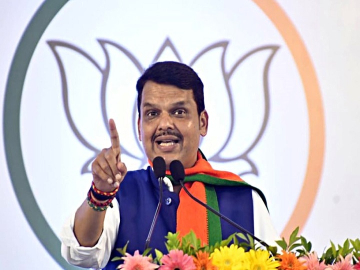 CM Devendra Fadnavis record Maharashtra Govt formation Political drama  औट घटकेचे मुख्यमंत्री, देवेंद्र फडणवीसांच्या नावावर दोन नवे विक्रम 