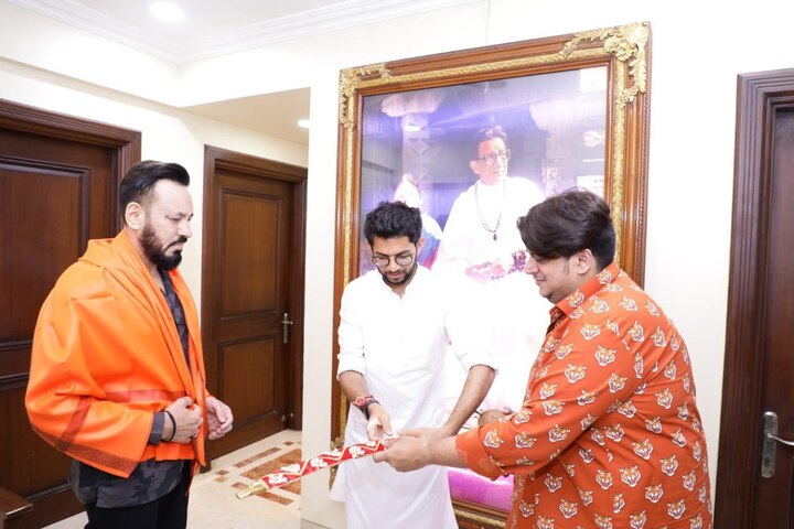 शेराच्या शिवसेना प्रवेशाची माहिती रात्री उशिरा पक्षाच्या ट्विटर हॅण्डलवरुन देण्यात आली. 