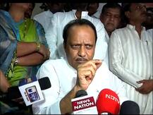 राष्ट्रवादीच्या बैठकीदरम्यान संजय राऊतांचा अजित पवारांना मेसेज, काय आहे मेसेज?