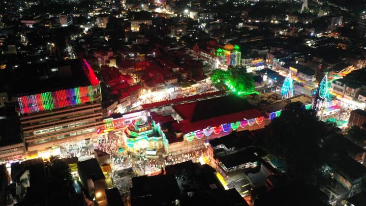 महसूल मंत्री चंद्रकांत पाटील यांच्या हस्ते आज कार्तिकी एकादशीच्या निमित्ताने श्री विठ्ठल रुक्मिणी यांची शासकीय महापूजा करण्यात आली. 