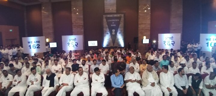 शिवसेना-राष्ट्रवादी-काँग्रेसचे नेते 162 आमदार एकत्र