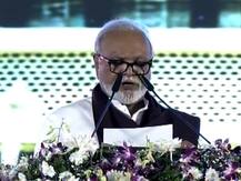 उद्धव ठाकरे आणि शिवसेना, काँग्रेस, राष्ट्रवादीच्या सहा जणांचा शपथविधी