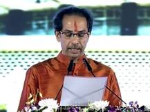 उद्धव ठाकरे आणि शिवसेना, काँग्रेस, राष्ट्रवादीच्या सहा जणांचा शपथविधी