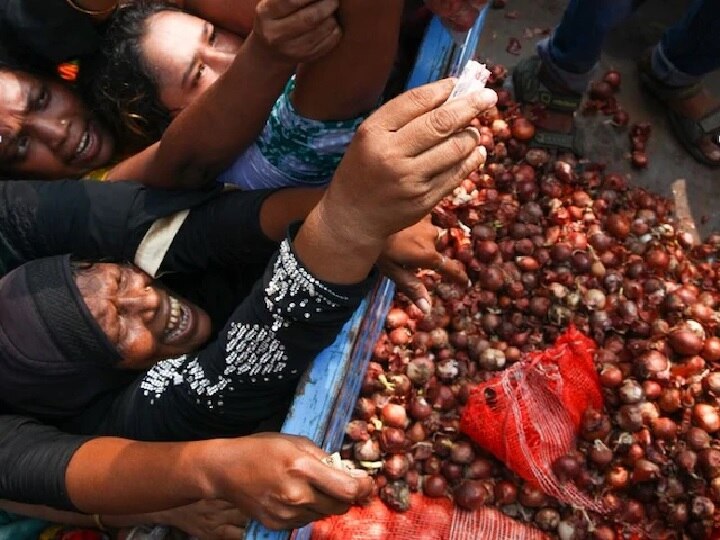 modi government to import onians from turkey after egypt Onion price I कांद्याला पेट्रोलचा भाव; इजिप्तनंतर तुर्कीकडूनही कांदा आयात