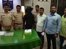 चोरी करुन चोर मोबाईल विसरला अन् पोलिसांच्या तावडीत सापडला