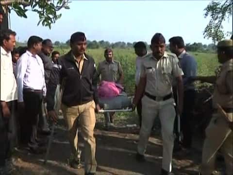 नागपूरमध्ये 5 वर्षीय चिमुकलीची दगडाने ठेचून हत्या, अत्याचार झाल्याचा संशय नागपूरमध्ये 5 वर्षीय चिमुकलीची दगडाने ठेचून हत्या, अत्याचार झाल्याचा संशय