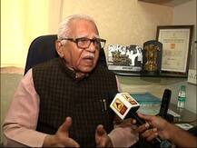 महात्मा गांधींचं नाव घ्यायचा राहुल गांधींना अधिकार नाही, सत्तेसाठी शिवसेनेने जनतेचा विश्वासघात केला : राम नाईक